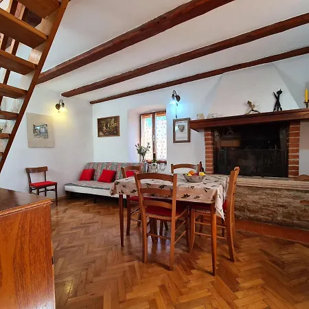 House Letizia 2147 Šišan